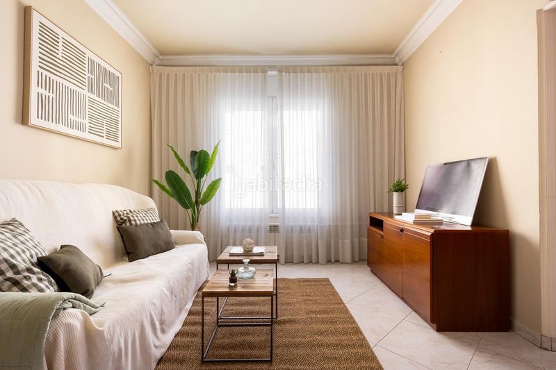 Foto 3e12fca5-7de6-4d54-a90a-418550b36e07. Casa amb calefacció aparcament a Creu Alta Sabadell