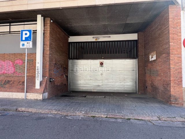 Foto 8afc35e7-bfd8-4c55-a221-7bdf8441d1cc. Aparcament cotxe a Centre Sabadell