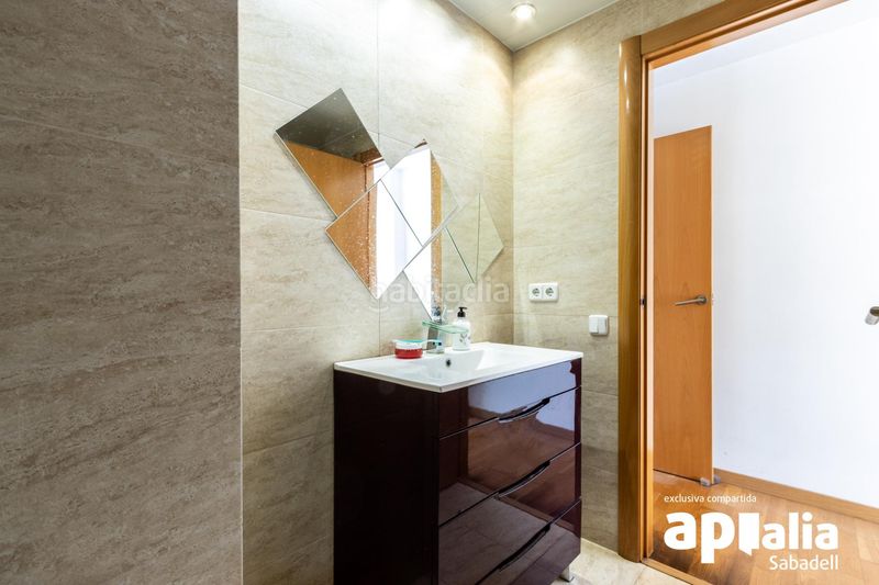Foto 1717982f-881d-45c3-9d2d-f364622daa7c. Casa amb calefacció aparcament a Gràcia Sabadell