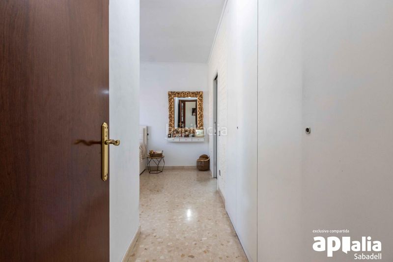 Foto 1ba1669d-a48e-4741-a859-5082659f8c7f. Piso pis mañero en venda 3hab. al barri de gracia. en Sabadell