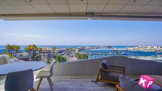 Pis  Hernán cortés. Primera línea con vistas al mar y terraza grande