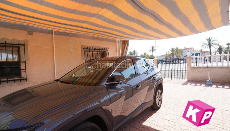 Foto c2eb51d4-b4a1-4cbd-b47b-8de2eca4b673. Maison dans Gran Playa Santa Pola