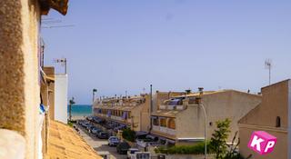 House  Ensayo general. Casa adosada a 2 minutos andando de la playa de tamarit