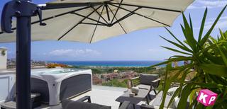 Appartamento  Orden compuesto. Apartamento moderno con gran terraza en la azotea y vistas al ma