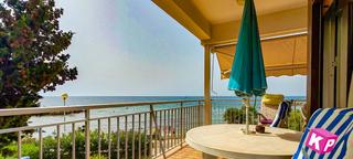 Casa  De la armada española. Chalet pareado con garaje en primera línea del mar