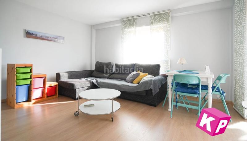 Foto 9075cca8-98ee-41aa-9cf1-8d932c020ef1. Piso acogedor y centrico piso con piscina en Centro Santa Pola