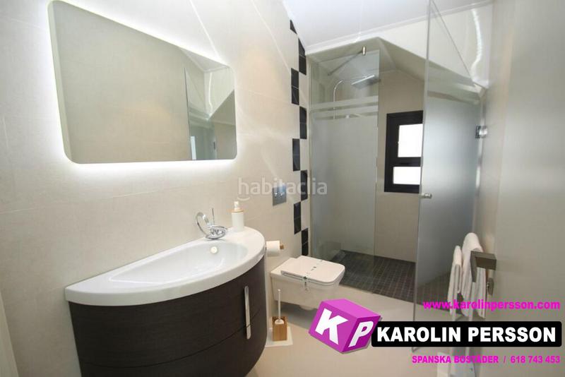 Foto 860e1599-64e9-470e-84bf-f034fbc4576b. Maison avec piscine dans Campoamor Orihuela