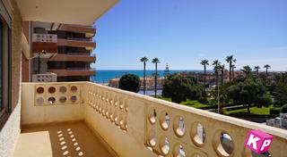 Appartement  Virgen del carmen. Piso con ascensor, vistas al mar y parking común