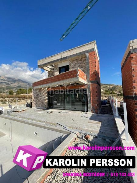 Foto a6a95ab3-eced-4c6b-9cff-bf8d2ccb674d. Maison avec piscine dans balcón de Finestrat-terra marina Finestrat