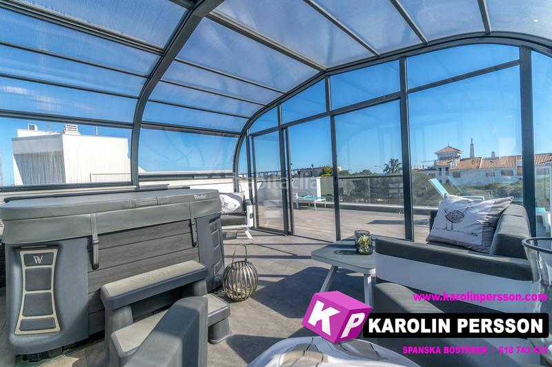 Foto ad655717-0fbb-43c9-ac90-3d6e4ab03d34. Casa amb piscina a Campoamor Orihuela