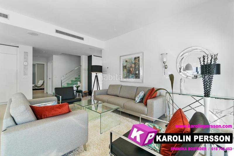 Foto e9549dc6-5664-41f8-9593-5c153e530b22. Casa amb piscina a Campoamor Orihuela