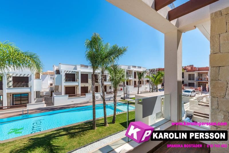 Foto c2f7f726-5312-4fd1-abc9-e66ac837ea80. Casa amb piscina a Los Balcones-Los Altos Torrevieja