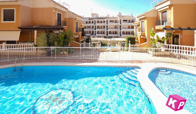 Foto 07045656-ba23-4752-b215-3c4c66173935. House with parking pool in Calas Santiago Bernabeu Santa Pola