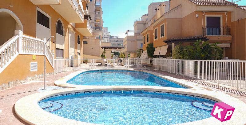 Foto 78257b44-36c9-4fcb-9283-5aea65a39932. House with parking pool in Calas Santiago Bernabeu Santa Pola