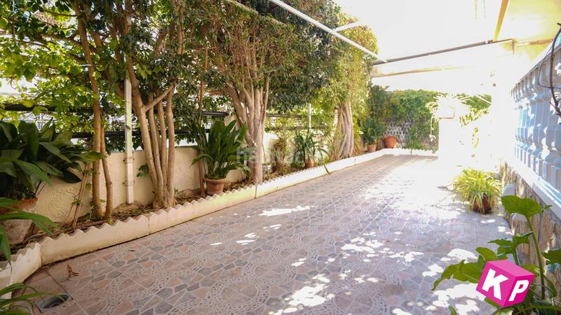 Foto b2999ce4-1bf2-4f74-90c1-01d6449688d6. House with parking pool in Calas Santiago Bernabeu Santa Pola