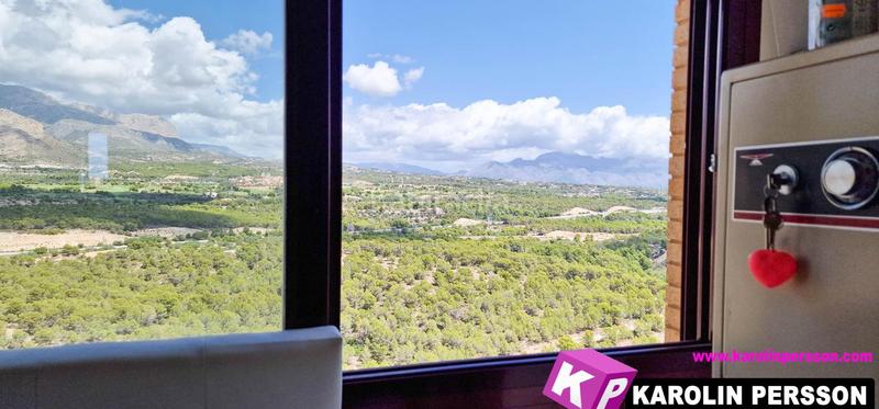 Foto f02baaca-7bad-437c-8431-f3072145e2a9. Appartement avec piscine dans Via Parque Benidorm