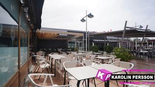 Locale commerciale  De finlandia. Restaurante en el centro comercial con gran terraza