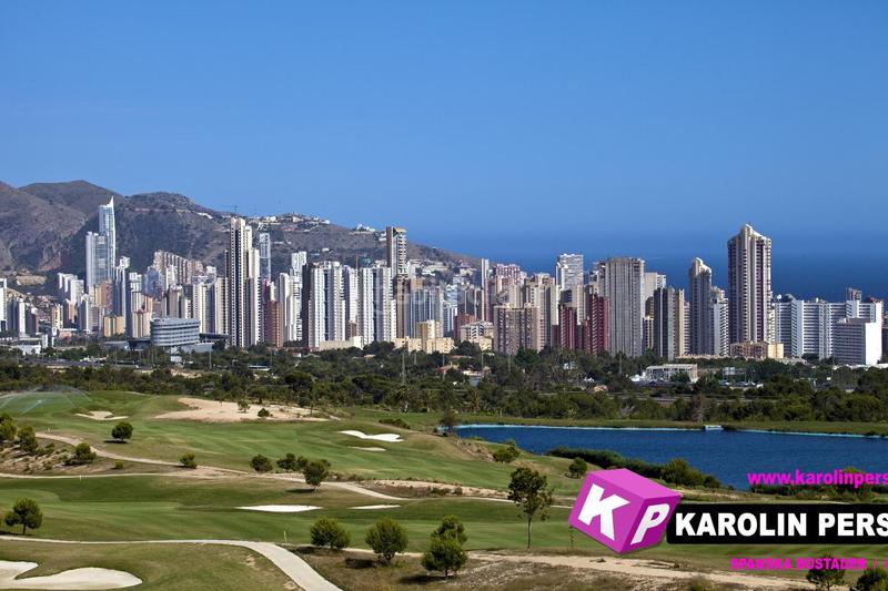 Foto 30fc5c4f-cc44-4a11-8a6d-52b36ecf8968. House with pool in balcón de Finestrat-terra marina Finestrat