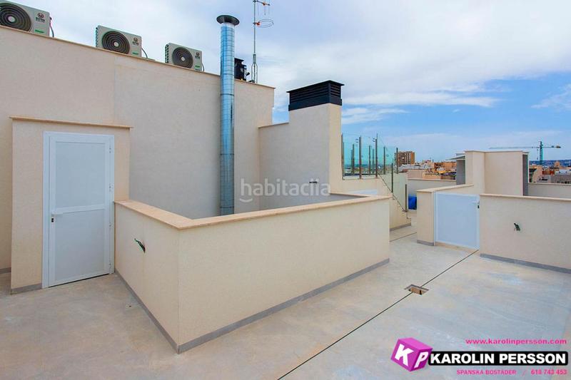 Foto 5596fca5-a48e-4067-8602-3e06eecb8ea1. Flat with pool in Las Piscinas Naturales Torrevieja