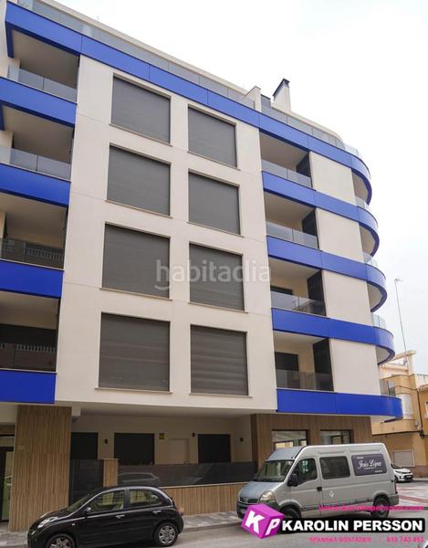 Foto dd941961-6ed6-4d30-a469-ec2e78ed93a2. Flat with pool in Las Piscinas Naturales Torrevieja