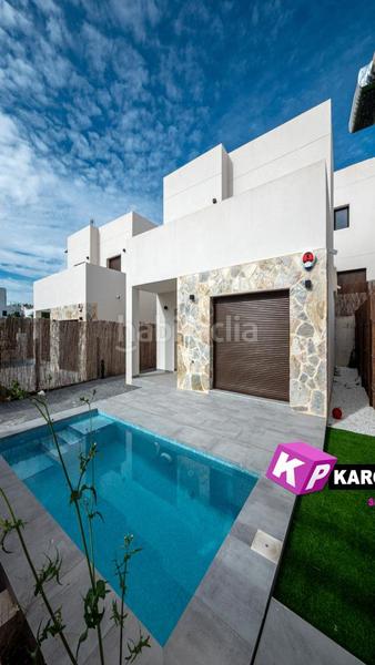 Foto 91b06395-c5f8-48bf-a219-c8f05334de34. Maison avec piscine dans Los Almendros Orihuela