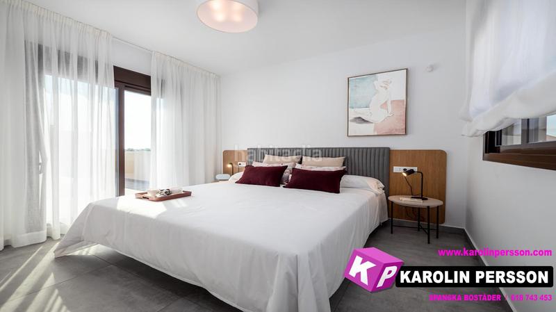 Foto ab2dddea-e168-419e-ad15-386e69c26338. Maison avec piscine dans Los Almendros Orihuela