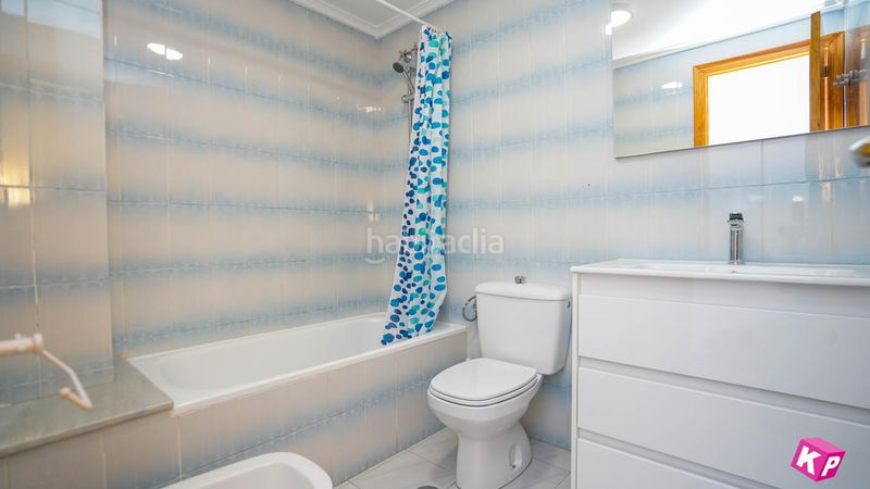 Foto aa53ae70-ce3e-4497-9098-9a236bdcd21f. Pis a Calas Santiago Bernabeu Santa Pola