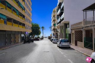 Planta baixa  Del mar. Espacioso apartamento reformado a pocos pasos de playa levante