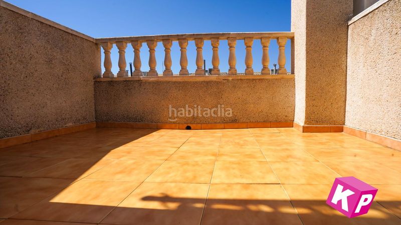 Foto 45eb09d0-d1c0-4fe0-9bd9-65eb3b2596b5. Casa a Playa Tamarit-Playa Lissa Santa Pola