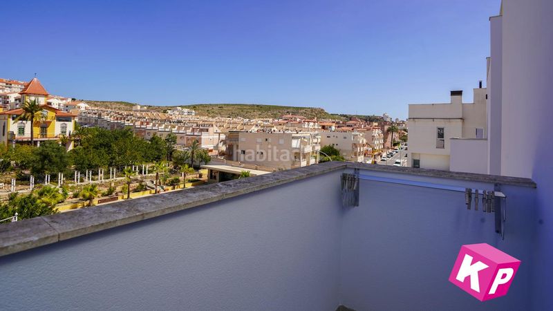 Foto 141dbb01-82a0-4ffd-9d5c-efd0e3d559de. Àtic amb calefacció aparcament piscina a Calas Santiago Bernabeu Santa Pola