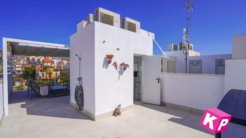 Foto 155ae61b-46a0-4ccc-b99f-1baea465acfa. Àtic amb calefacció aparcament piscina a Calas Santiago Bernabeu Santa Pola