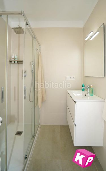 Foto 3dd069f7-559c-46e0-883c-572969f5b83c. Àtic amb calefacció aparcament piscina a Calas Santiago Bernabeu Santa Pola