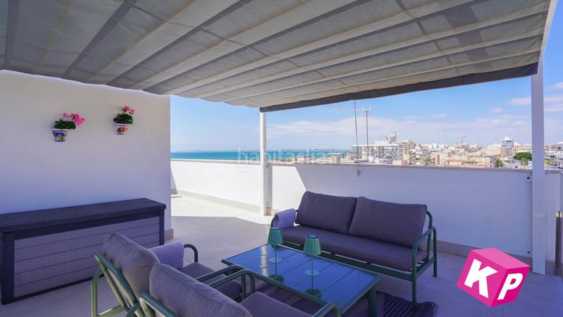 Foto 41d37f21-b581-4ead-b5ac-2b352975f66d. Àtic amb calefacció aparcament piscina a Calas Santiago Bernabeu Santa Pola