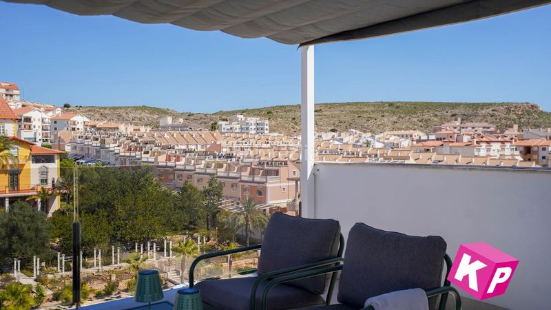 Foto 559232cd-06a6-4089-80e4-095c8af54417. Àtic amb calefacció aparcament piscina a Calas Santiago Bernabeu Santa Pola