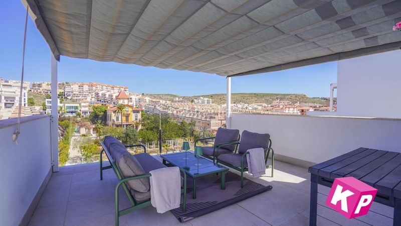 Foto 71d9f4f9-77d8-4d0c-86c4-b58b9b02416a. Àtic amb calefacció aparcament piscina a Calas Santiago Bernabeu Santa Pola