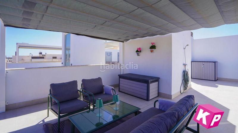 Foto b55e262b-00fc-4e45-bb0d-2ef170e86f71. Àtic amb calefacció aparcament piscina a Calas Santiago Bernabeu Santa Pola