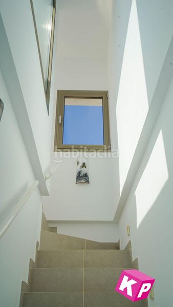 Foto cd3fa92a-efc8-49f8-b2c9-632aa7c00f43. Àtic amb calefacció aparcament piscina a Calas Santiago Bernabeu Santa Pola