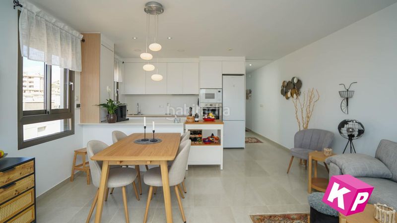 Foto def1df9b-510e-41ff-846c-46926a66a38a. Àtic amb calefacció aparcament piscina a Calas Santiago Bernabeu Santa Pola