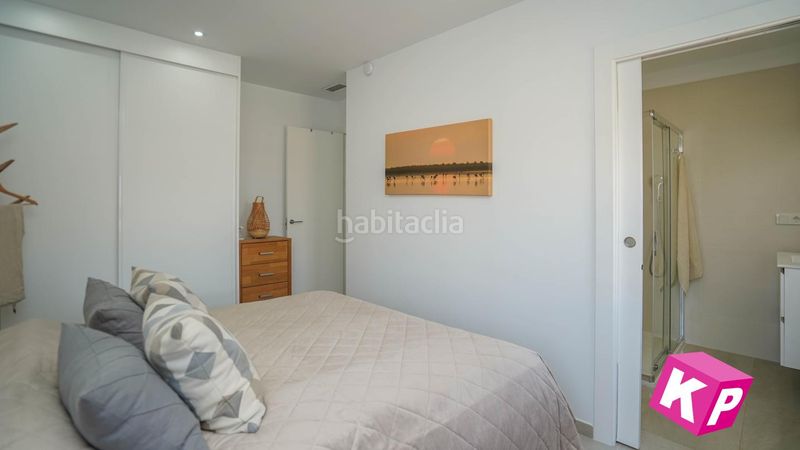 Foto ee16d1ad-6fa8-465b-9b47-2db1f6119091. Àtic amb calefacció aparcament piscina a Calas Santiago Bernabeu Santa Pola