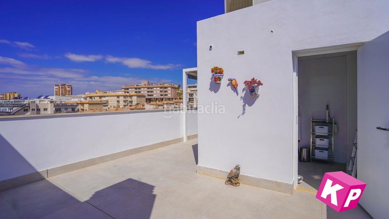 Foto f6dfa067-aa5d-48f3-bb30-9649e32e8d08. Àtic amb calefacció aparcament piscina a Calas Santiago Bernabeu Santa Pola