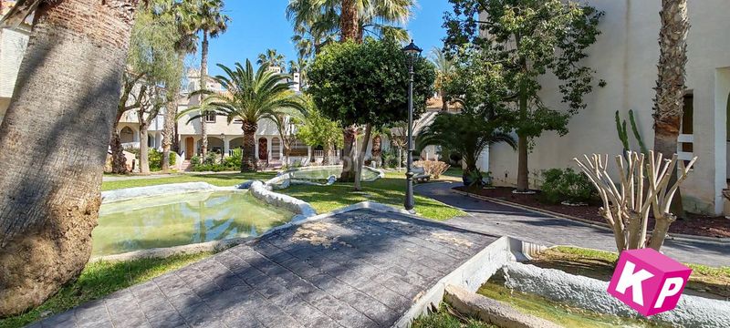 Foto a83514b5-3e79-423b-b6ef-2f11727027a5. Casa amb piscina a Novamar - Mediterráneo Santa Pola