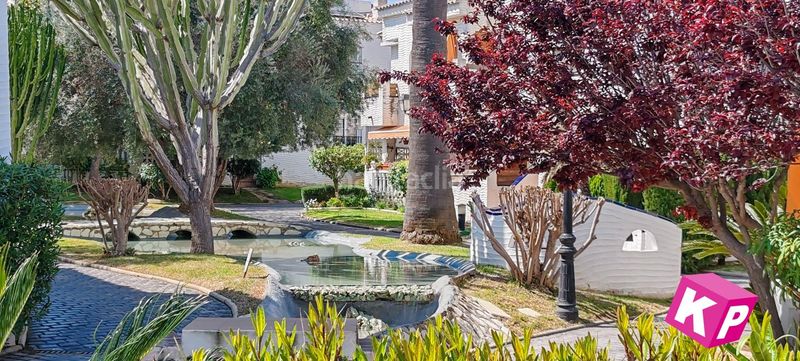 Foto ad69c4dc-816d-4c43-96d8-00f76ac00e94. Casa amb piscina a Novamar - Mediterráneo Santa Pola