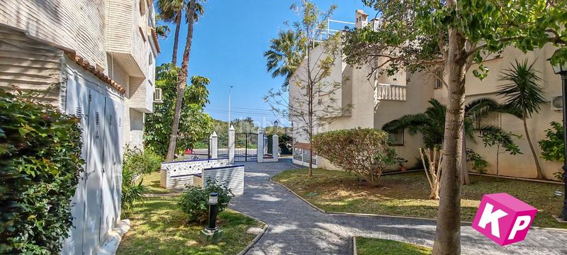Foto c5dee085-fc5f-47aa-9917-73067f63c883. Casa amb piscina a Novamar - Mediterráneo Santa Pola