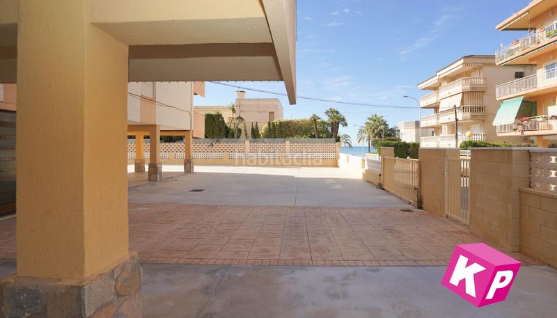 Foto a63c8d60-ec6c-4ae3-a9c2-afd3ef3e4efa. Pis a Calas Santiago Bernabeu Santa Pola