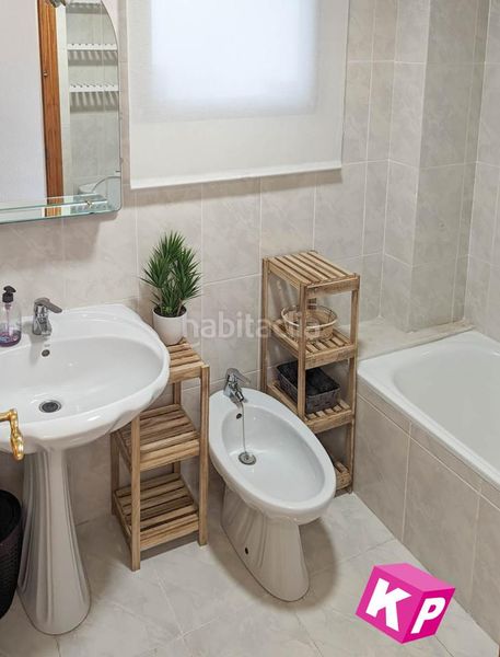 Foto bccf50b7-9a54-4283-8757-47d8db81b173. Pis amb aparcament a Playa Tamarit-Playa Lissa Santa Pola