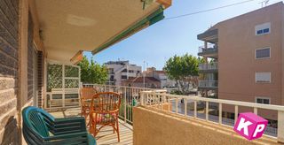 Pis  Catral. Apartamento reformado cerca de la playa.
