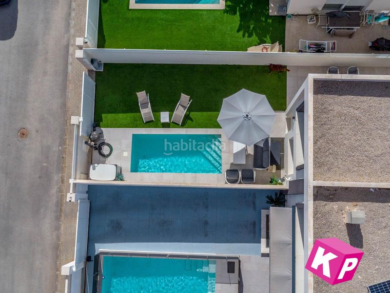 Foto c843d0de-cb80-492e-b604-a00e82d433c3. Casa amb piscina a Monte y Mar Santa Pola