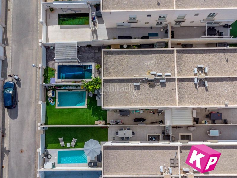 Foto ec9315b3-a8b3-4ddd-90b0-5856701772e4. Casa amb piscina a Monte y Mar Santa Pola