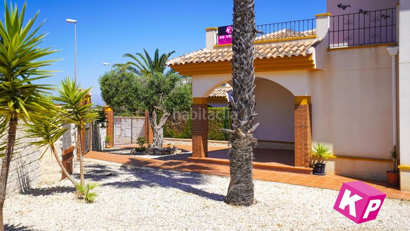 Foto 459e5488-3adf-42c6-961c-e4efe3f8eab5. Casa amb piscina a Rojales