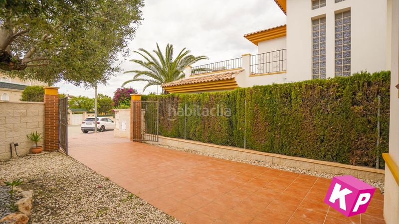 Foto 951759be-6204-4eb8-b31d-a68472a24715. Casa amb piscina a Rojales